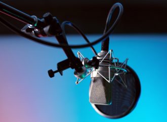 The Advantages of Using a Condenser Microphone